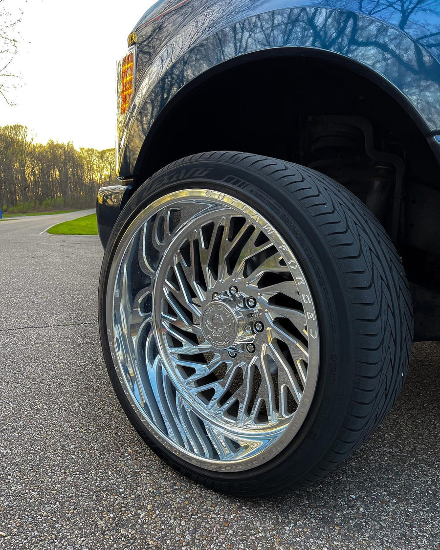CTF01S Cutthroats wheels on a customer truck