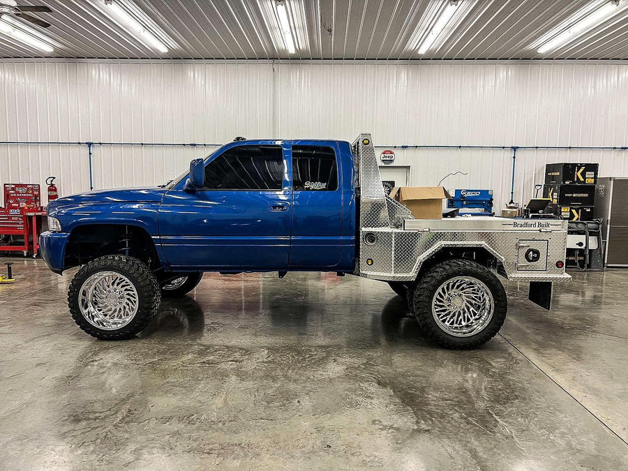 CTF01D Cutthroats wheels on a customer truck